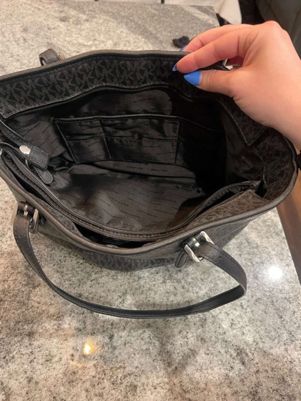 Michael Kors Black/Gray Signature Tote with MK Charm - Picture 4 of 6